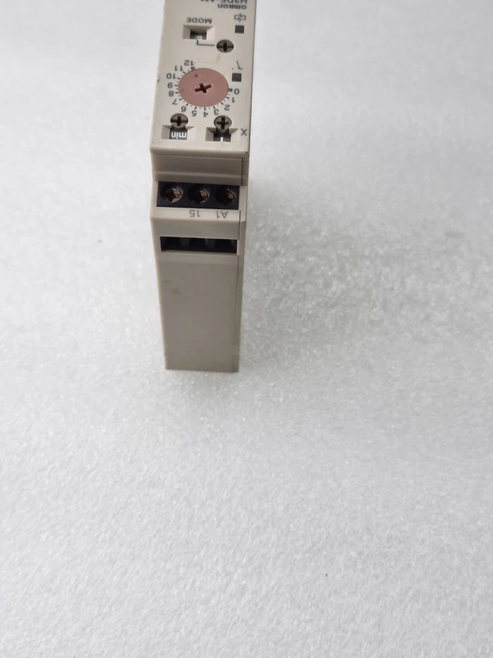 Omron H3DE-M1 Solid State DIN Multi-Function Timer, 0.1s-120hr, 24-230VAC/DC